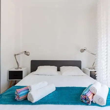 Penthouse City Centre/beach * 昂蒂布