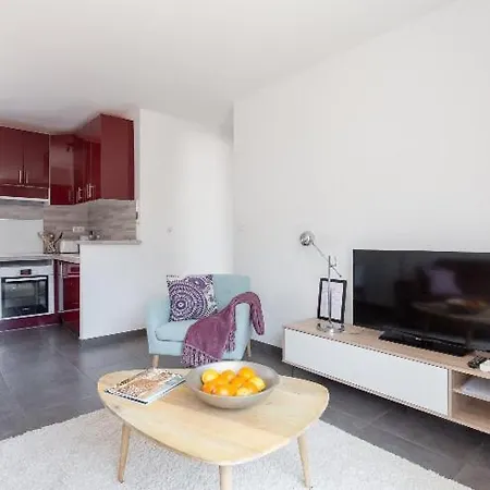 Penthouse City Centre/beach Apartmán Antibes
